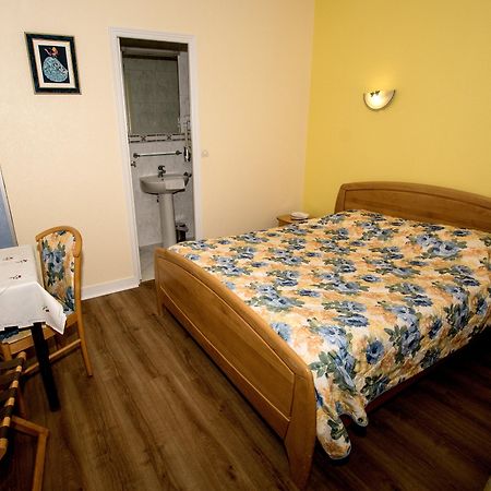 Hotel Le Plat D'Etain Brou Kültér fotó